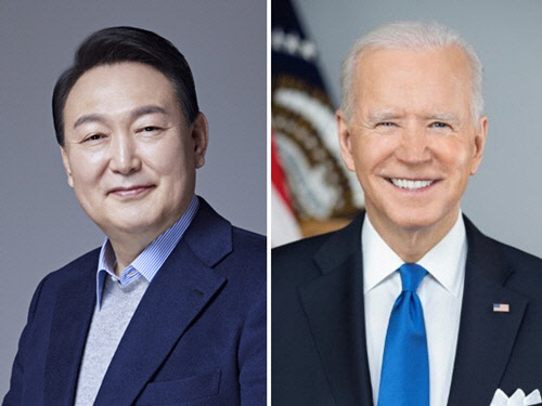 윤석열(왼쪽) 제20대 대통령 당선인이 10일 오전 조 바이든(오른쪽) 미국 대통령과 통화했다고 국민의힘이 밝혔다.<국민의힘 제공, 바이든 대통령 트위터>